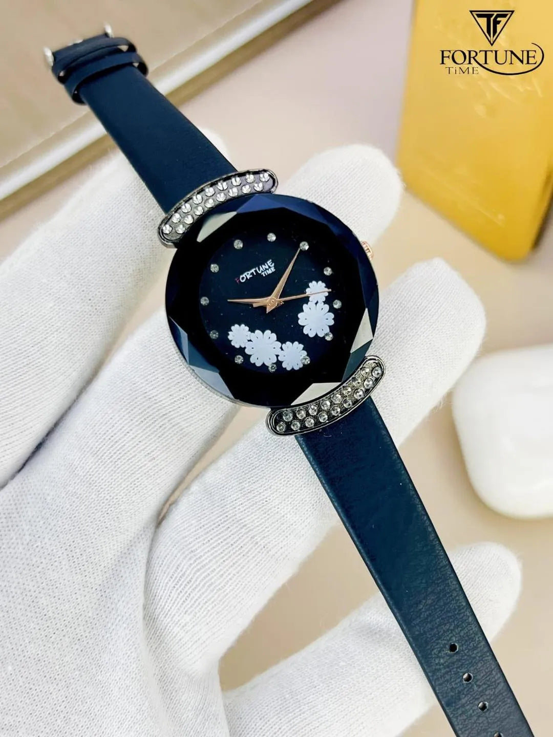 Stylish Blue leather strip watch for women fashion