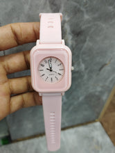 2025 Curren Rubbar Belt Ladies Watch elegent desing